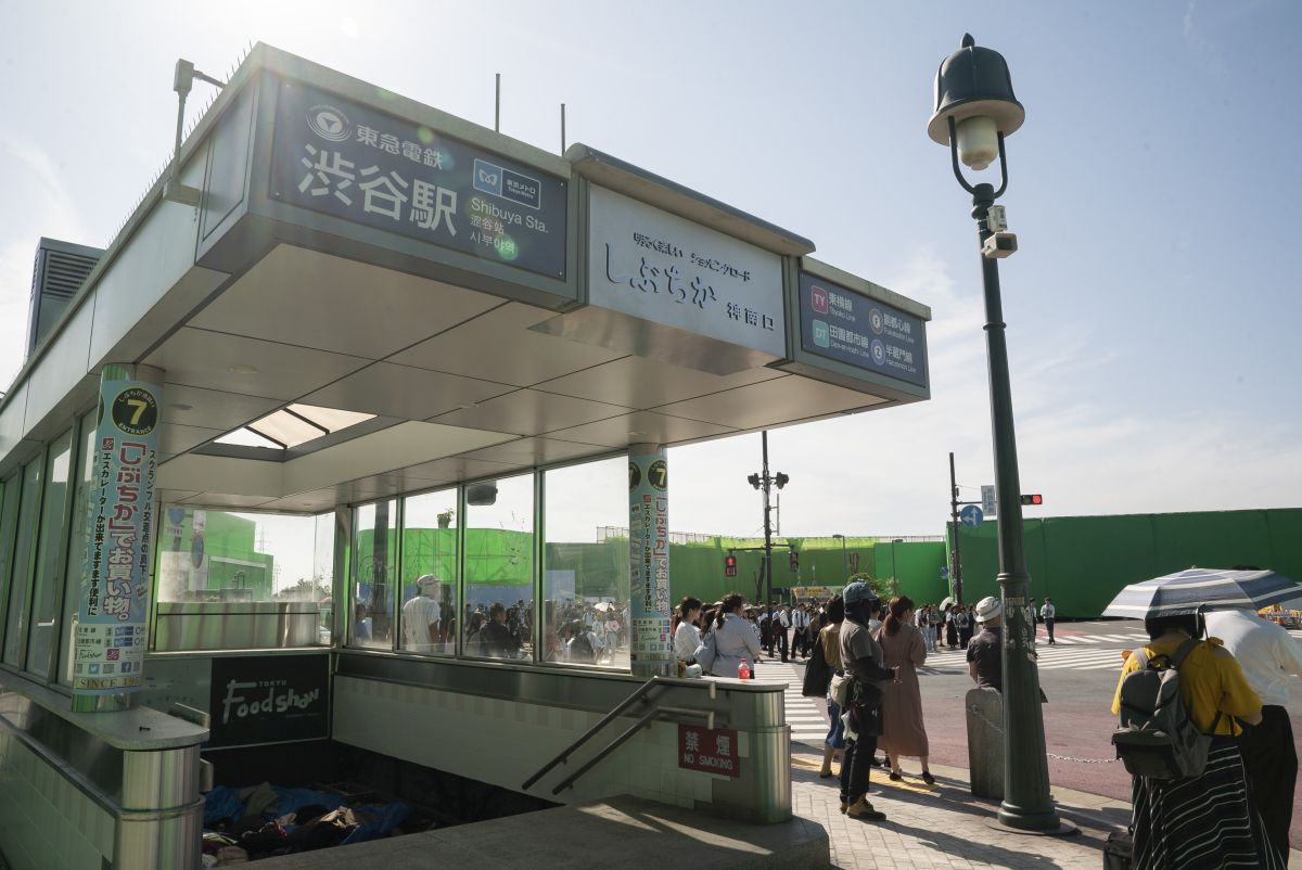 AIB_BTS_2019.11.02_044.ARW - Pagina de seriale