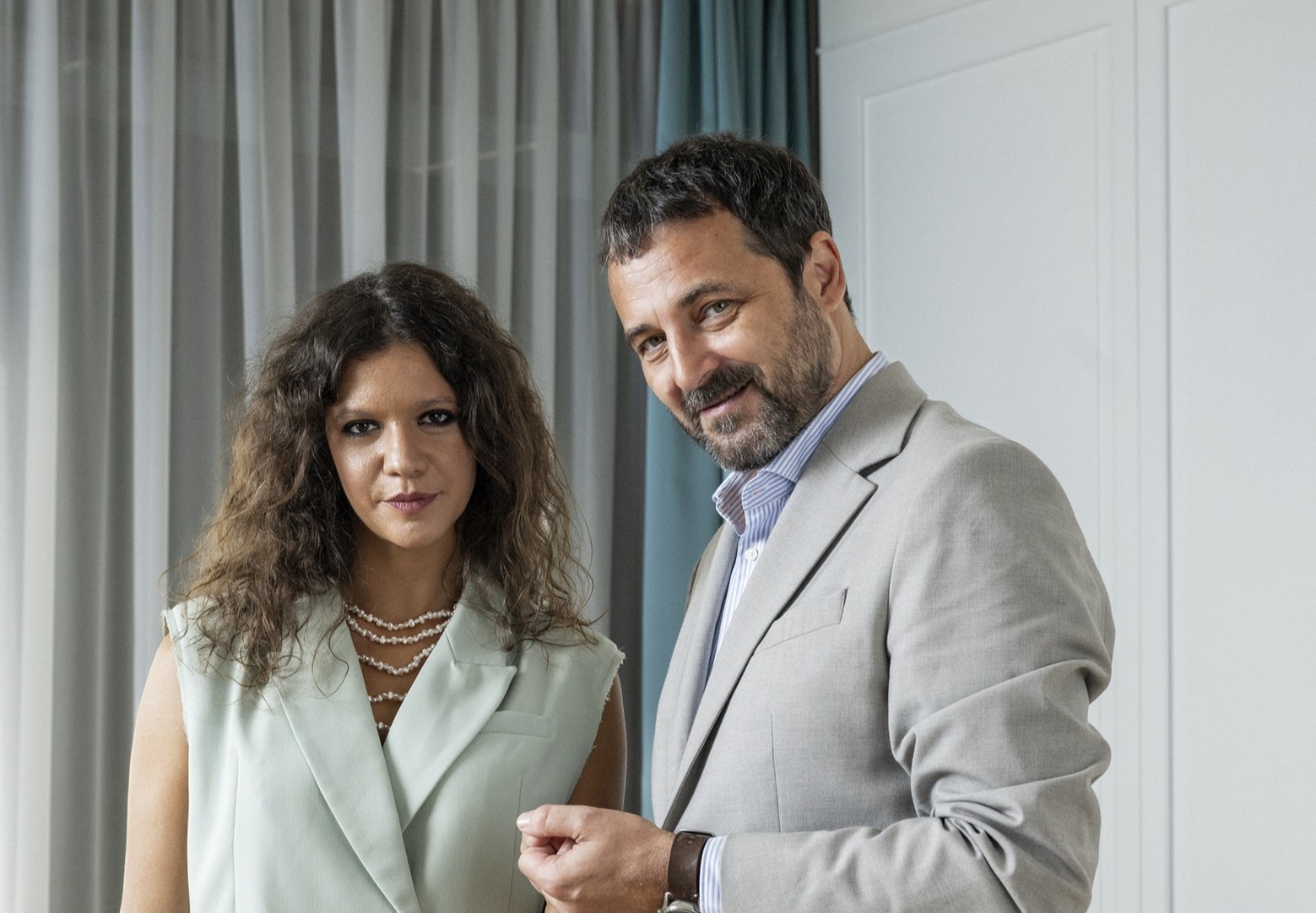 andrei-aradits-i-ada-condeescu-revin-pe-platoul-de-filmare-ca-so-i