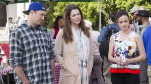 gilmore-girls-production-stills-004-tease-today-161019 7cd0f2e40050d6f9e65dd13feb7c7886.today-inline-large